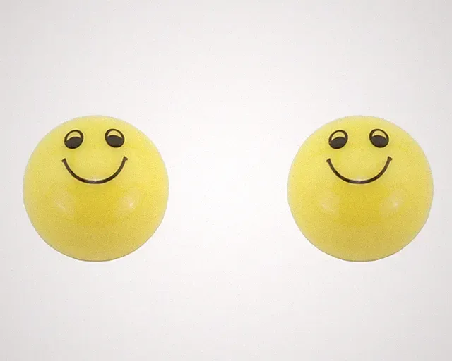 BICYCLE ROUND CUTE SMILEY FACE VALVE STYLE CAPS FOR SCHRADER VALVE